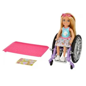 Panenka Barbie Chelsea v kočárku, blond (HGP12)