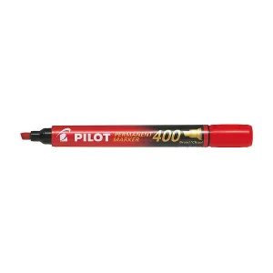 Permanentní popisovač Pilot, červený, dlátovitý hrot (SCA-400-R)
