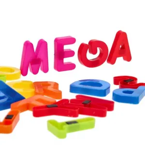 Mega Creative magnet s písmeny a číslicemi - mix (462721)